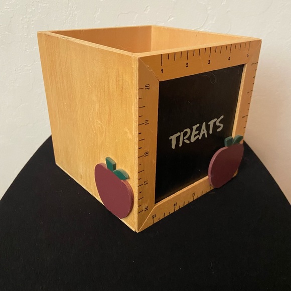 Treat box and note pad set great for Teachers - Picture 4 of 7